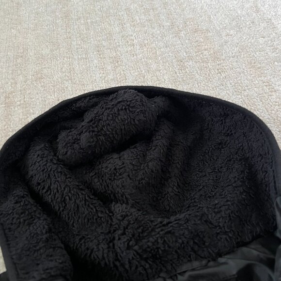 Old Navy Boys Active Black Hooded Puffer Vest Jacket Coat M / 8Y - Picture 9 of 10